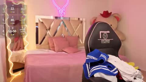 Snapshot of kissi_tay1 chatting on 10.16.25 KISSI online show from 10.16.25