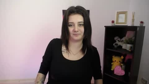 Snapshot of kissleoxx chatting on 10.23.25 kissleoxx online show from 10.23.25