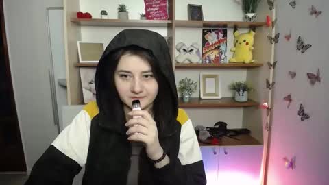 Snapshot of kissleoxx chatting on 04.29.26 kissleoxx online show from 04.29.26