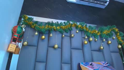 BELLA FLAME online show from 12.16.25