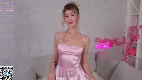 Snapshot of kissyourtessa chatting on 11.20.25 Tessa online show from 11.20.25