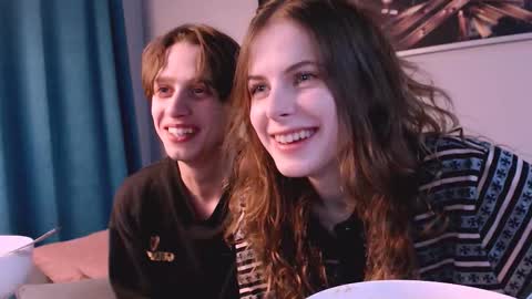 Snapshot of kitkatsweetspot chatting on 12.15.25 kitkatsweetspot online show from 12.15.25