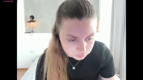 Snapshot of kitkatvel chatting on 06.04.26 kitkatvel online show from 06.04.26