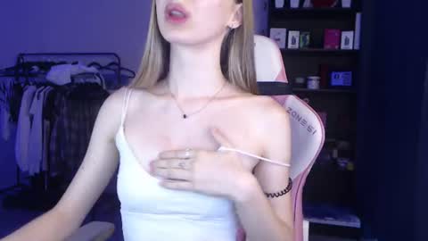 Snapshot of kitsuneyx chatting on 07.17.26 kitsuneyX online show from 07.17.26