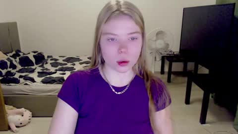 Jennyblonde and Emmabrunette online show from 12.17.24