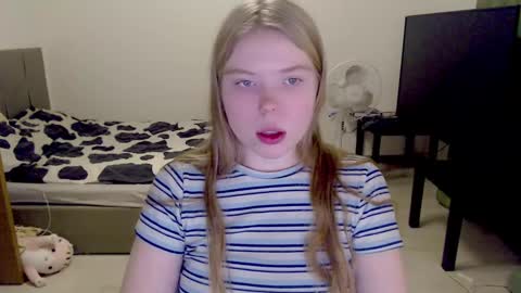 Jennyblonde and Emmabrunette online show from 12.24.24