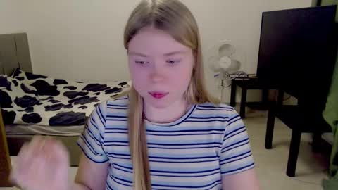 Jennyblonde and Emmabrunette online show from 02.22.25