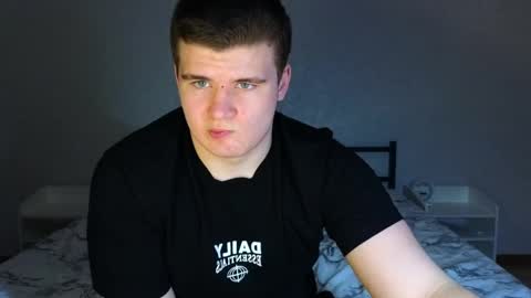 Snapshot of kittenmur chatting on 02.11.25 Vlad online show from 02.11.25