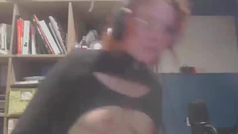 kittennervous online show from 10.20.25