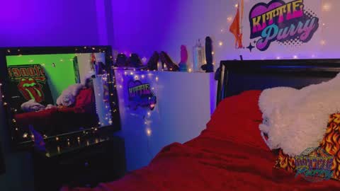 Kittie Purry online show from 02.18.25