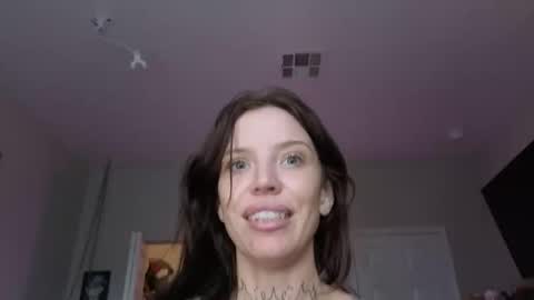 kittjones33 online show from 11.12.25