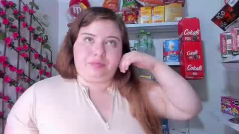 Snapshot of kitty__pinnk chatting on 06.16.26 KAROL online show from 06.16.26