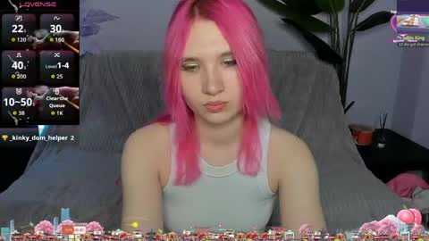 Snapshot of kitty_blondy chatting on 04.16.26 kitty blondy online show from 04.16.26
