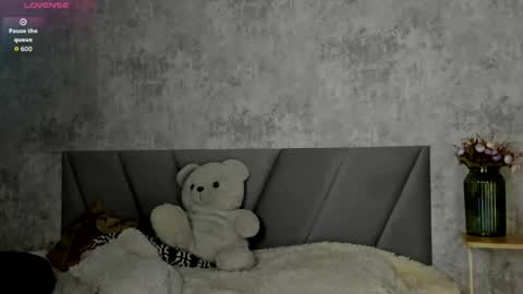 Snapshot of kitty_cathie chatting on 05.07.26 Catherine online show from 05.07.26