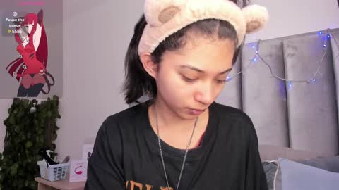 Snapshot of kitty_gang chatting on 01.13.25 Camila online show from 01.13.25