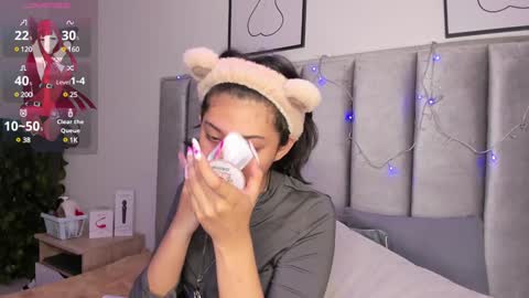 Snapshot of kitty_gang chatting on 01.20.25 Camila online show from 01.20.25