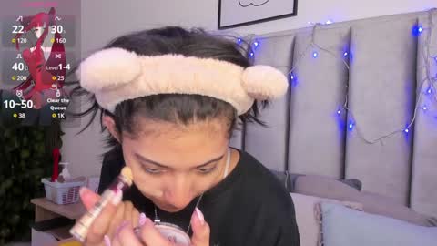 Snapshot of kitty_gang chatting on 01.22.25 Camila online show from 01.22.25