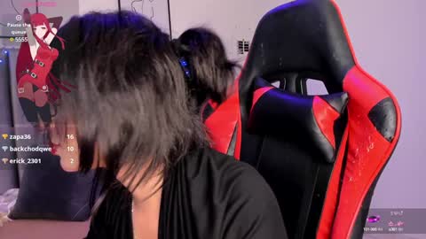 Snapshot of kitty_gang chatting on 01.30.25 Camila online show from 01.30.25