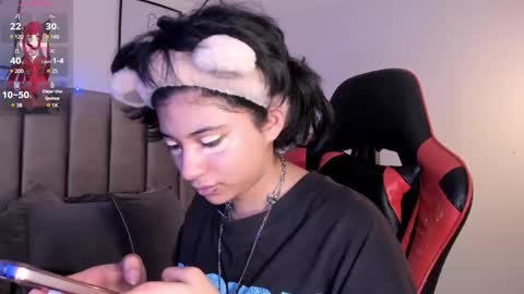 Snapshot of kitty_gang chatting on 03.05.25 Camila online show from 03.05.25