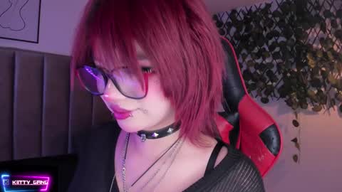 Snapshot of kitty_gang chatting on 09.26.25 Camila online show from 09.26.25