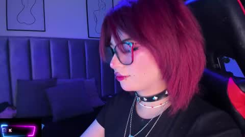 Snapshot of kitty_gang chatting on 10.04.25 Camila online show from 10.04.25