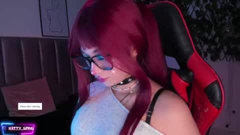 Snapshot of kitty_gang chatting on 10.07.25 Camila online show from 10.07.25