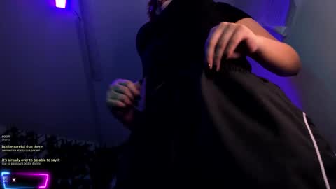 Snapshot of kitty_gang chatting on 10.16.25 Camila online show from 10.16.25