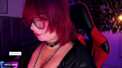 Snapshot of kitty_gang chatting on 10.23.25 Camila online show from 10.23.25