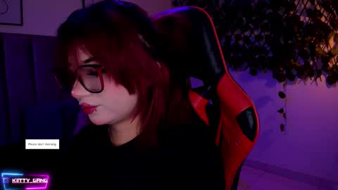Snapshot of kitty_gang chatting on 11.19.25 Camila online show from 11.19.25