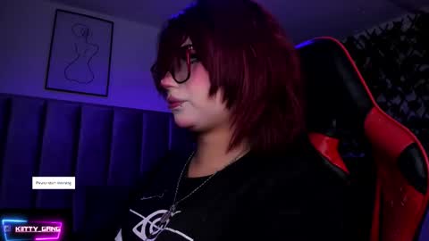 Snapshot of kitty_gang chatting on 12.05.25 Camila online show from 12.05.25