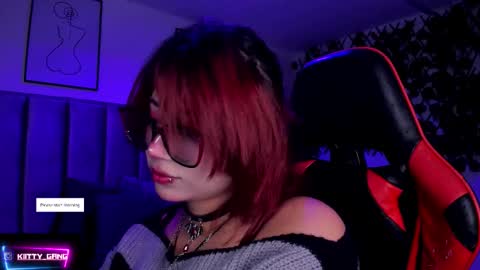 Snapshot of kitty_gang chatting on 12.16.25 Camila online show from 12.16.25