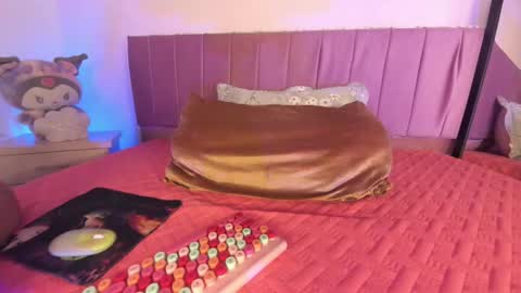 kitty_kryss online show from 10.17.25