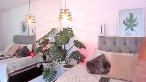 Kitty online show from 11.18.25