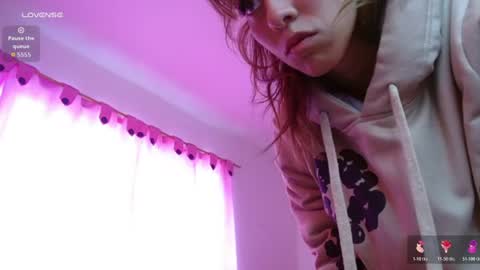 Snapshot of kitty_seducction chatting on 06.16.26 Aleja online show from 06.16.26