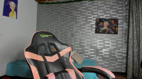 violet online show from 04.01.26