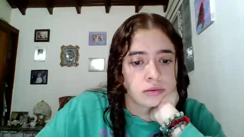  kitty independent model online show from 01.28.25