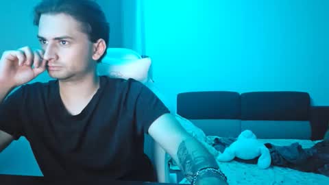 Snapshot of kittyeliz chatting on 11.21.25 Eliz online show from 11.21.25