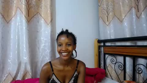 Snapshot of kittyfay_ chatting on 12.17.25 Fay online show from 12.17.25