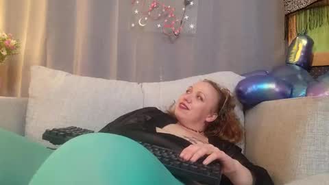 Snapshot of kittyfluf chatting on 01.18.25 KittyFluf online show from 01.18.25