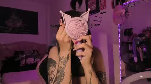 Snapshot of kittygoth_ chatting on 07.21.26 Kitty Goth online show from 07.21.26
