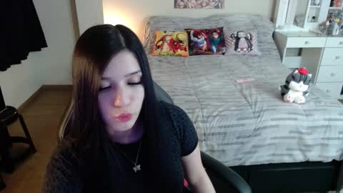 Snapshot of kittykat18x chatting on 10.28.25 Isabel online show from 10.28.25