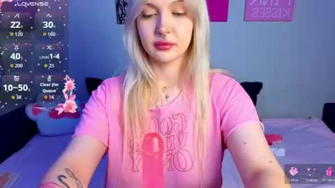 kittykendall online show from 08.04.26