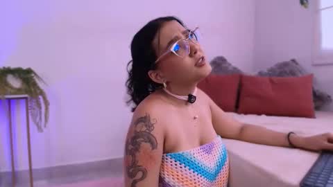 Sophie online show from 11.04.25