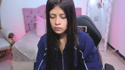 Kitty  online show from 09.29.25