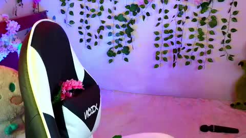 Kittyuwu  online show from 10.02.25