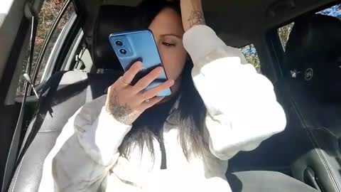 Snapshot of kittywet1994 chatting on 10.30.25 Kitty online show from 10.30.25