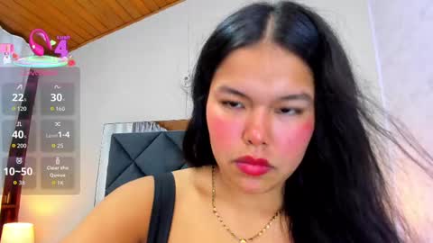 Snapshot of kittyy_babee chatting on 09.22.25 kitty online show from 09.22.25