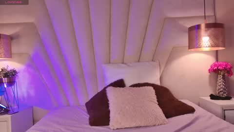 Kitty Hill online show from 04.20.26