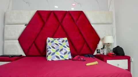 Snapshot of kity_spiderr chatting on 05.29.26 Luisa y Jairo online show from 05.29.26