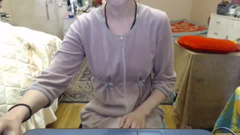 Snapshot of kiuminberry chatting on 05.28.26 KiuminBerry online show from 05.28.26